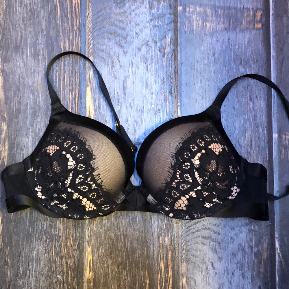 34B Victoria Secret Bra